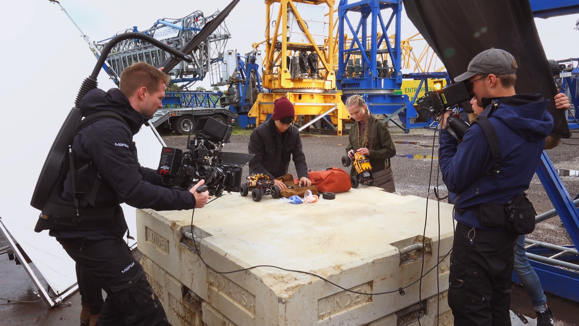 LEGO_TECHNIC_Crawler_2HY19_BTS_IN_19_3m_59481.mp4.00_00_42_06.Still004